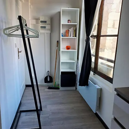 Studio Confortable A Thierry 20 M² Avec Parking